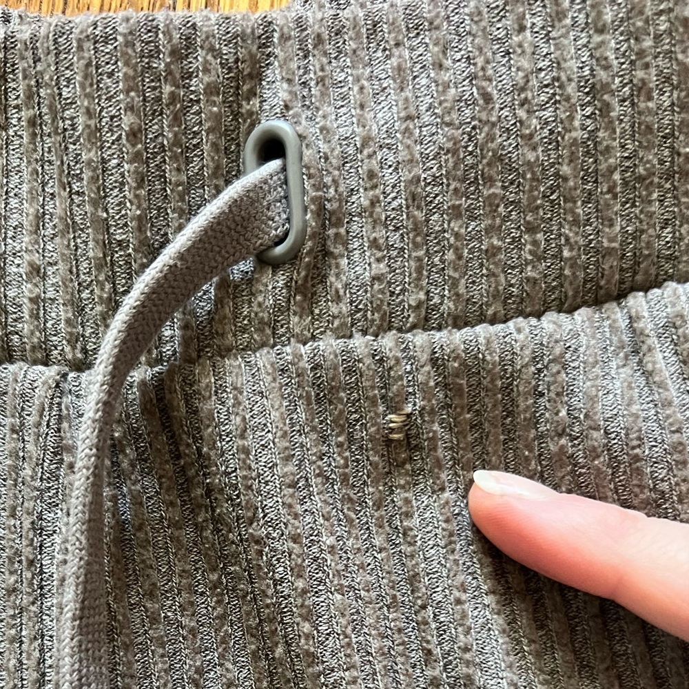 Ali Muse Ribbed Hoodie & Jogger Set - Picture 4 of 10